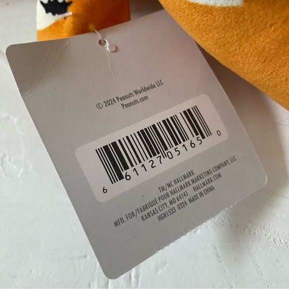 NWT Floppy Snoopy Going Batty Hallmark Halloween Plush Stuffed Toy Dog Peanuts - Picture 8 of 11